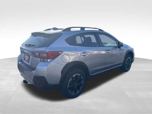 Used 2023 Subaru Crosstrek 2.0i Premium image 3