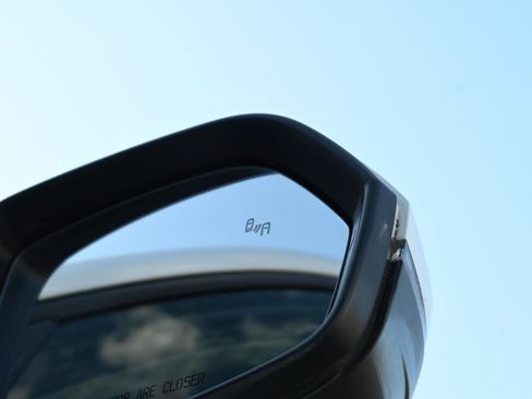 Used 2019 Volkswagen Atlas SEL R-Line image 31