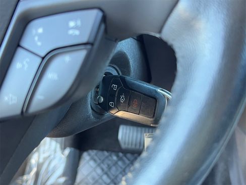 Used 2016 Ford Fusion SE image 27