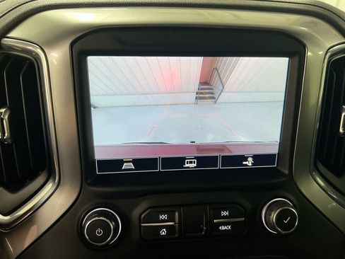 Used 2021 Chevrolet Silverado 1500 LTZ AWD/4WD image 16