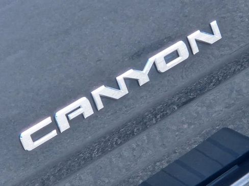 Used 2017 GMC Canyon 2WD Crew Cab w/ Convenience Package image 13