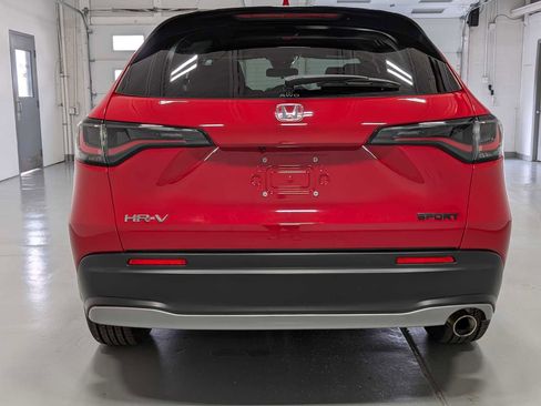 Used 2024 Honda HR-V Sport image 9