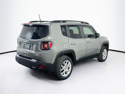 Used 2022 Jeep Renegade Latitude AWD/4WD image 9