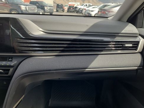 Used 2025 Toyota Camry LE FWD image 28
