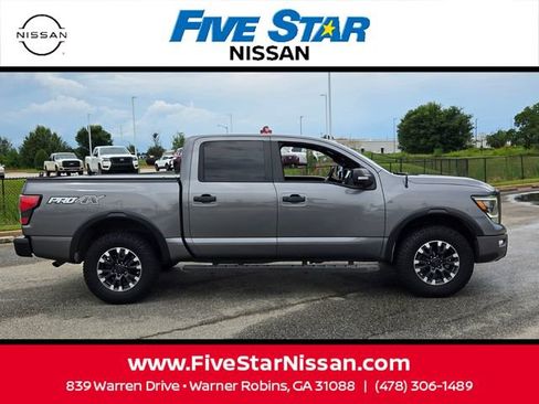 Used 2021 Nissan Titan PRO-4X w/ Pro-4x Convenience Package AWD/4WD image 14