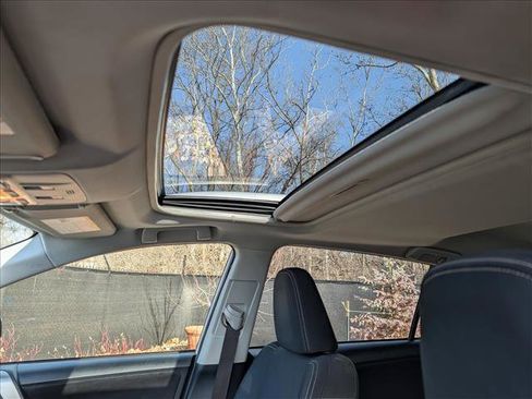 Used 2014 Toyota RAV4 XLE image 26