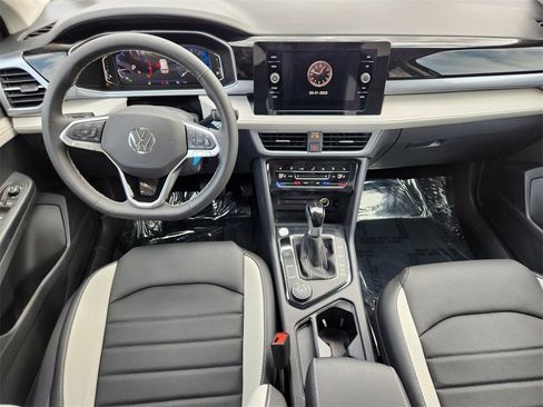 New 2025 Volkswagen Taos SEL image 2