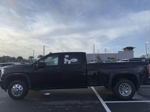 Used 2024 GMC Sierra 3500 Denali Ultimate image 4