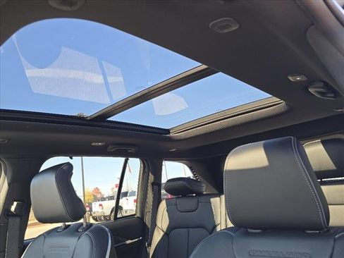 New 2025 Jeep Grand Cherokee Overland w/ Adv Protech Group III image 9