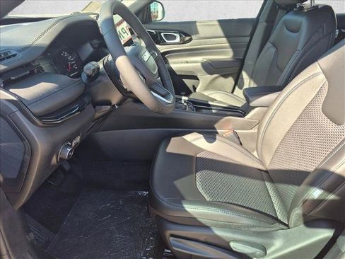 New 2026 Jeep Compass Latitude AWD/4WD image 4