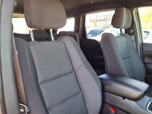 Used 2021 Jeep Grand Cherokee Laredo RWD image 12