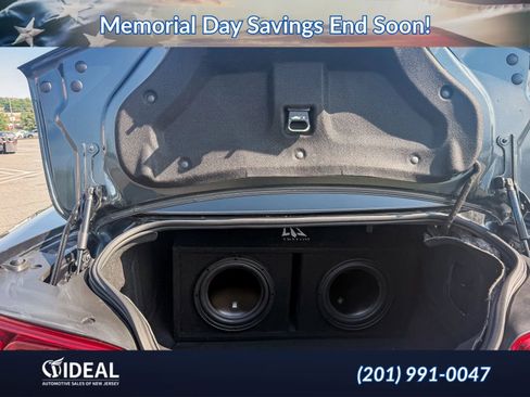 Used 2021 Chevrolet Camaro LT w/ Technology Package RWD image 23