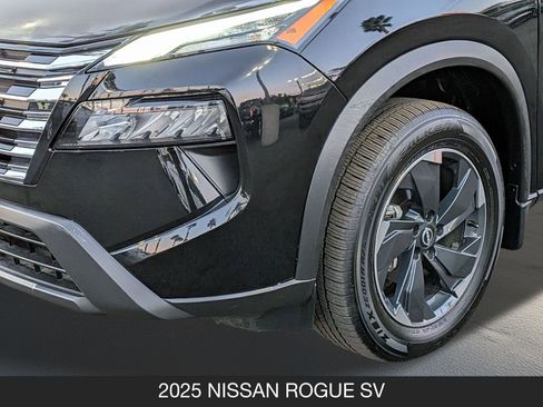 Certified 2025 Nissan Rogue SV image 10