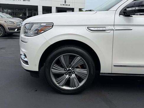 Used 2018 Lincoln Navigator Reserve w/ Technology Package AWD/4WD image 5