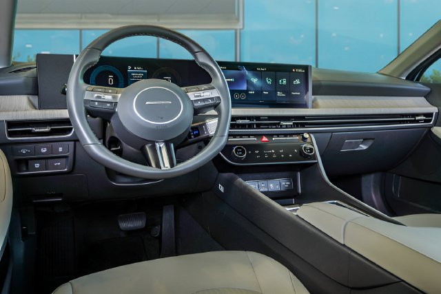 Certified 2025 Hyundai Sonata SEL FWD image 11