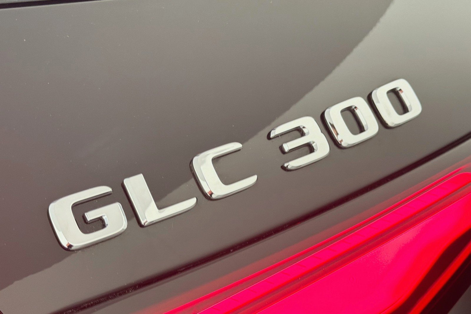 Used 2023 Mercedes-Benz GLC 300 image 9