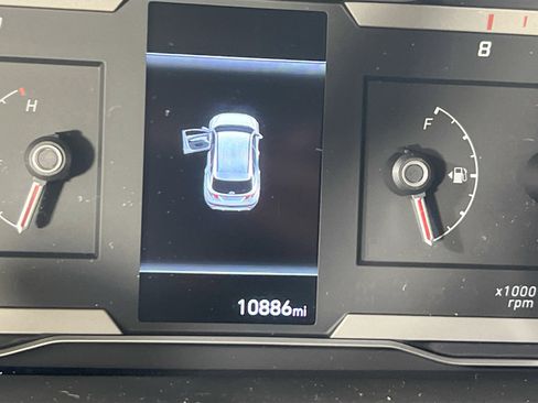 Used 2023 Hyundai Tucson SEL image 12