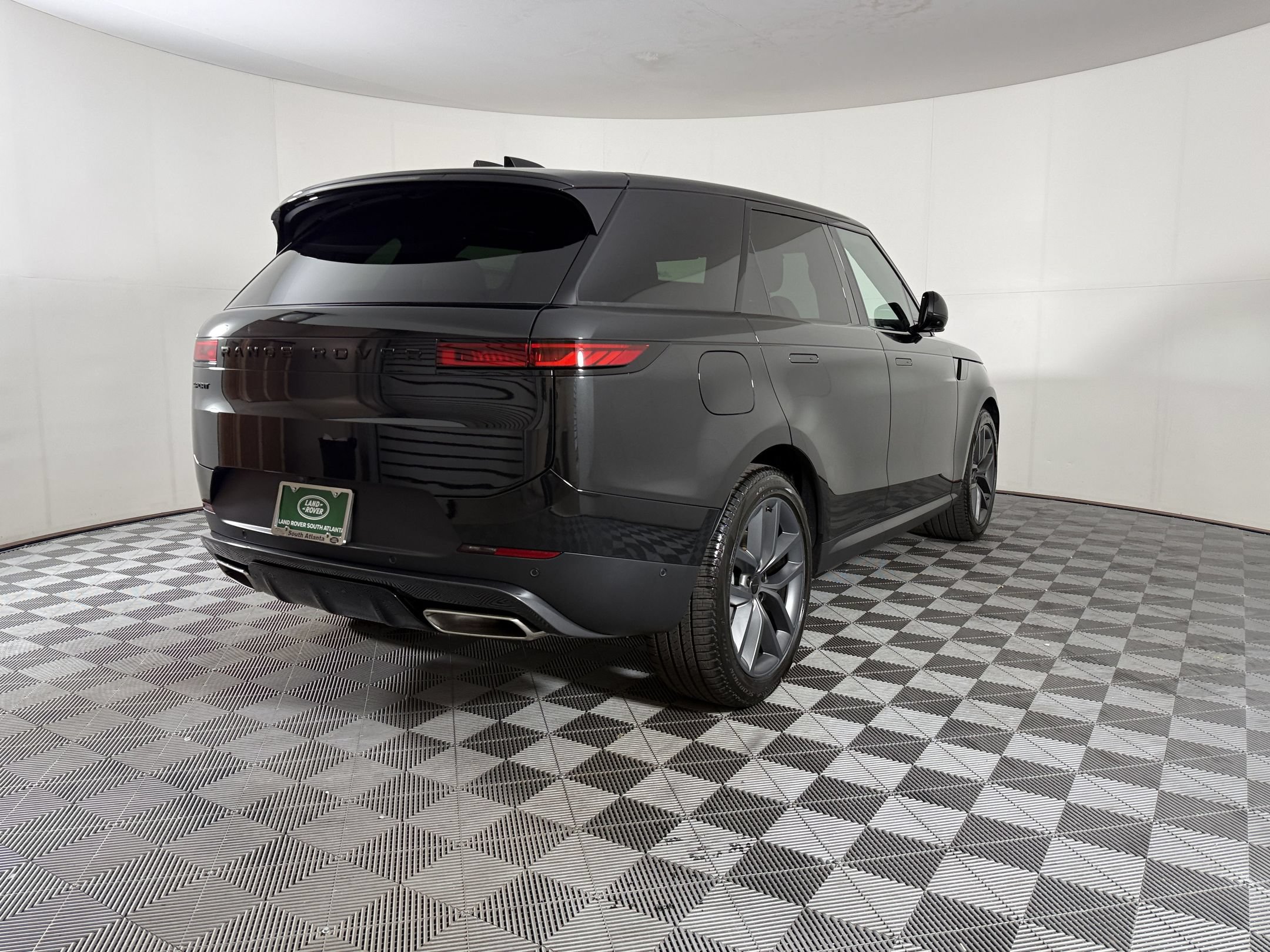 New 2027 Land Rover Range Rover Sport SE AWD/4WD image 9