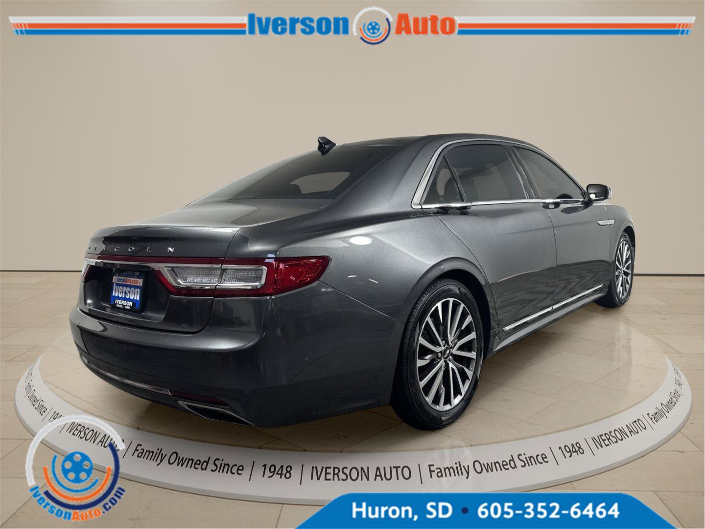 Used 2019 Lincoln Continental Select w/ Continental Climate Package AWD/4WD image 10