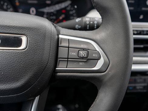 Used 2023 Jeep Compass Latitude w/ Convenience Group AWD/4WD image 25