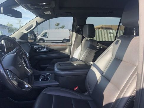 Used 2022 Chevrolet Suburban Z71 w/ Z71 Off-Road Package image 7