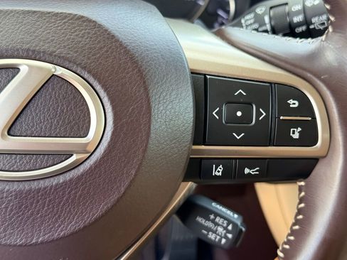 Used 2018 Lexus RX 350L w/ Premium Package image 29