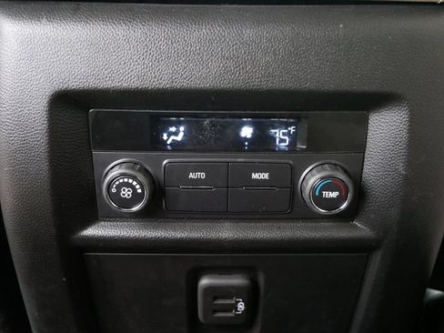 Used 2023 Chevrolet Traverse LT AWD/4WD image 10