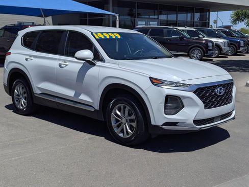 Used 2019 Hyundai Santa Fe SE FWD image 1