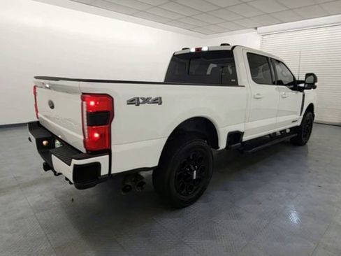 Used 2024 Ford F250 Lariat w/ Black Appearance Package image 8