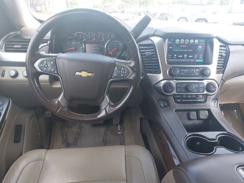 Used 2018 Chevrolet Tahoe LT w/ LT Signature Package AWD/4WD image 17