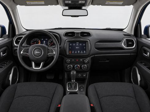 Used 2018 Jeep Renegade Latitude w/ Cold Weather Group AWD/4WD image 9