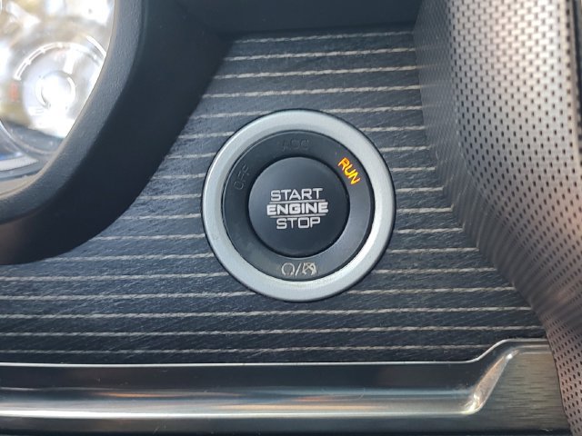 Used 2019 RAM 1500 Limited AWD/4WD image 19
