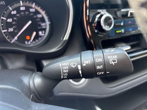 Used 2020 Toyota Highlander Limited AWD/4WD image 23