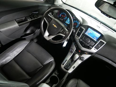 Used 2014 Chevrolet Cruze LT w/ RS Package FWD image 9