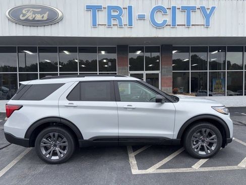 New 2026 Ford Explorer Active w/ Active Comfort Package image 20