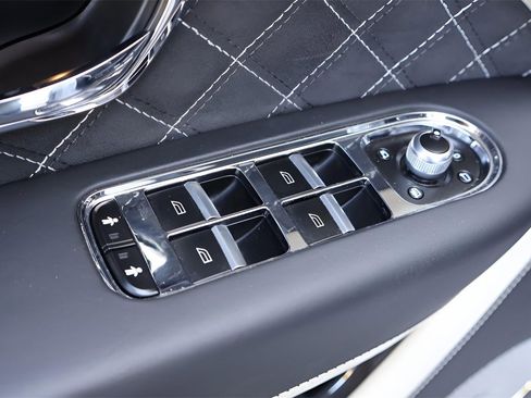 Certified 2022 Bentley Bentayga Speed image 13