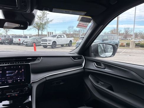 New 2026 Jeep Grand Cherokee Laredo AWD/4WD image 50