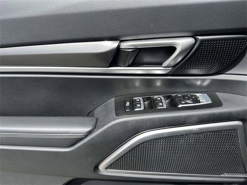 Certified 2025 Kia Telluride S image 11