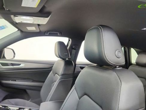 Used 2024 Volkswagen Atlas Cross Sport SE w/ Black Wheel Package image 32