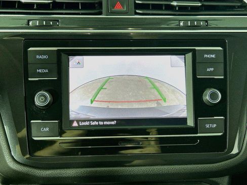 Used 2018 Volkswagen Tiguan S AWD/4WD image 13