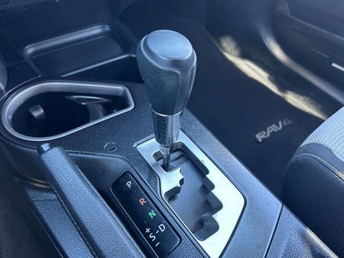 Used 2018 Toyota RAV4 XLE w/ Plus Extra Value Package image 26