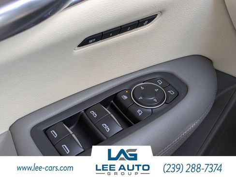 Used 2021 Cadillac XT5 Premium Luxury FWD image 19