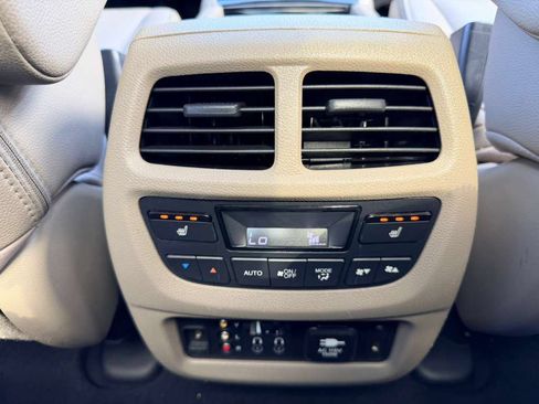 Used 2016 Honda Pilot Elite image 38