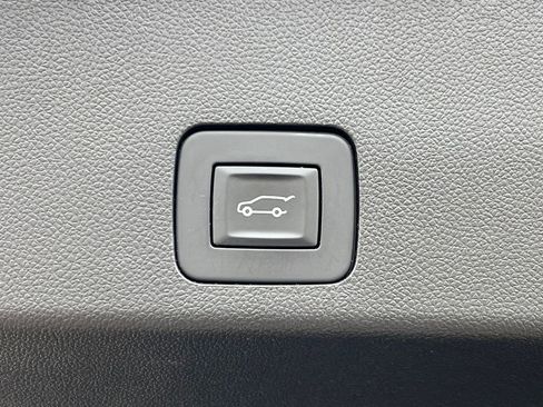 Certified 2025 Buick Encore GX Sport Touring w/ Experience Buick Package image 36