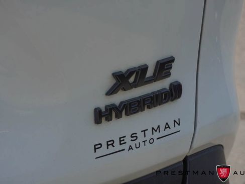 Used 2022 Toyota RAV4 XLE w/ Convenience Package AWD/4WD image 15
