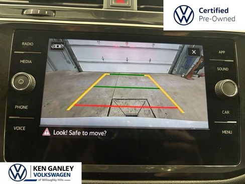 Certified 2024 Volkswagen Tiguan SE w/ Panoramic Sunroof Package AWD/4WD image 23