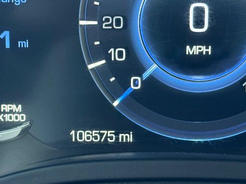Used 2016 Cadillac Escalade Luxury AWD/4WD image 24