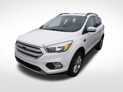 Used 2018 Ford Escape SE FWD image 9