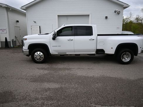Used 2025 Chevrolet Silverado 3500 LTZ w/ LTZ Plus Package AWD/4WD image 11