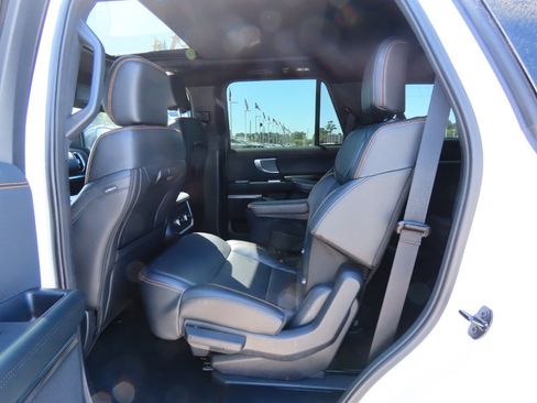 Used 2025 Ford Expedition Tremor image 19
